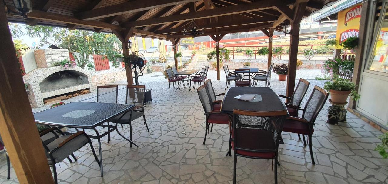 Guesthouse "Ines" Doboj Exterior photo