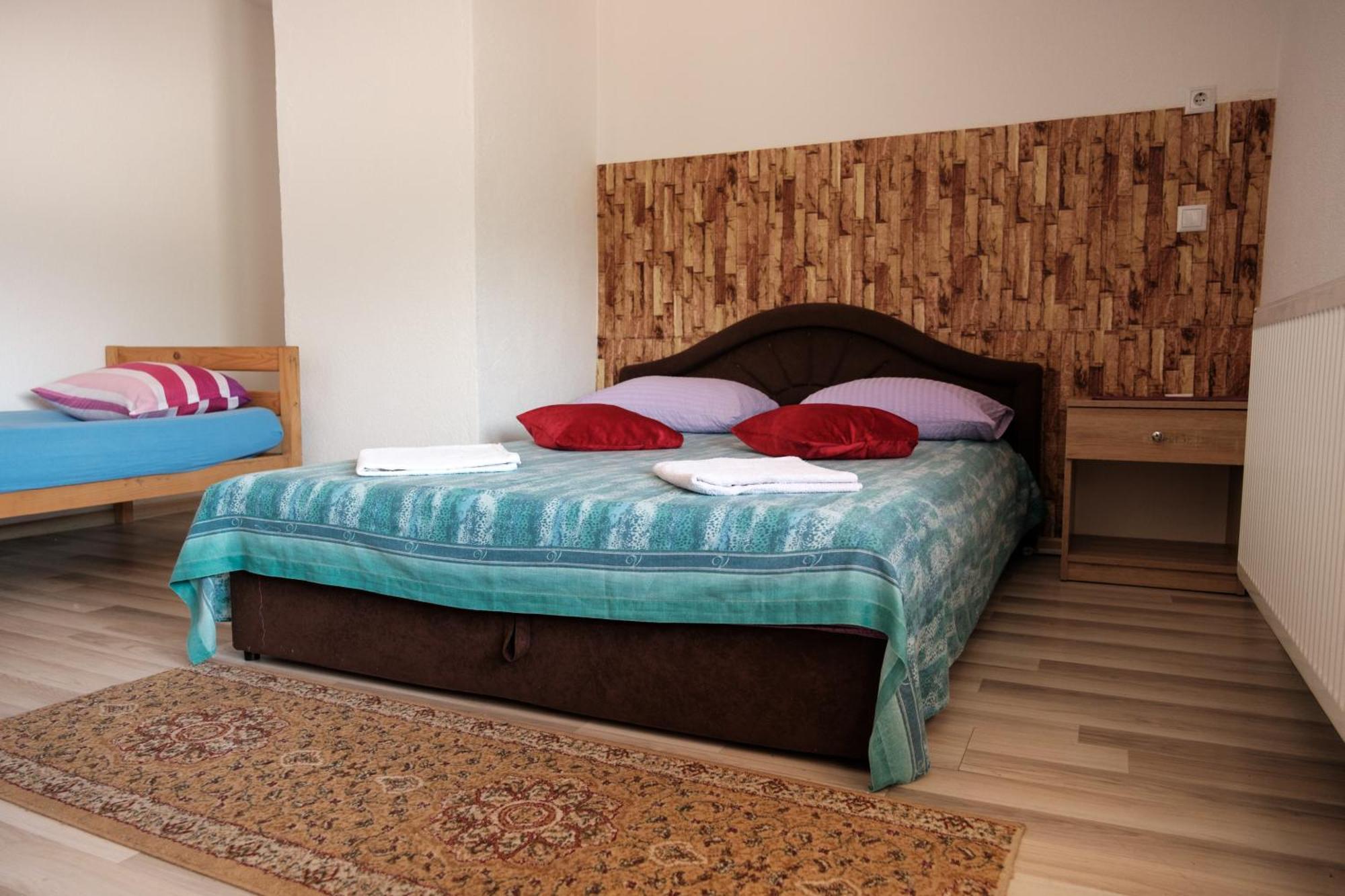 Guesthouse "Ines" Doboj Exterior photo