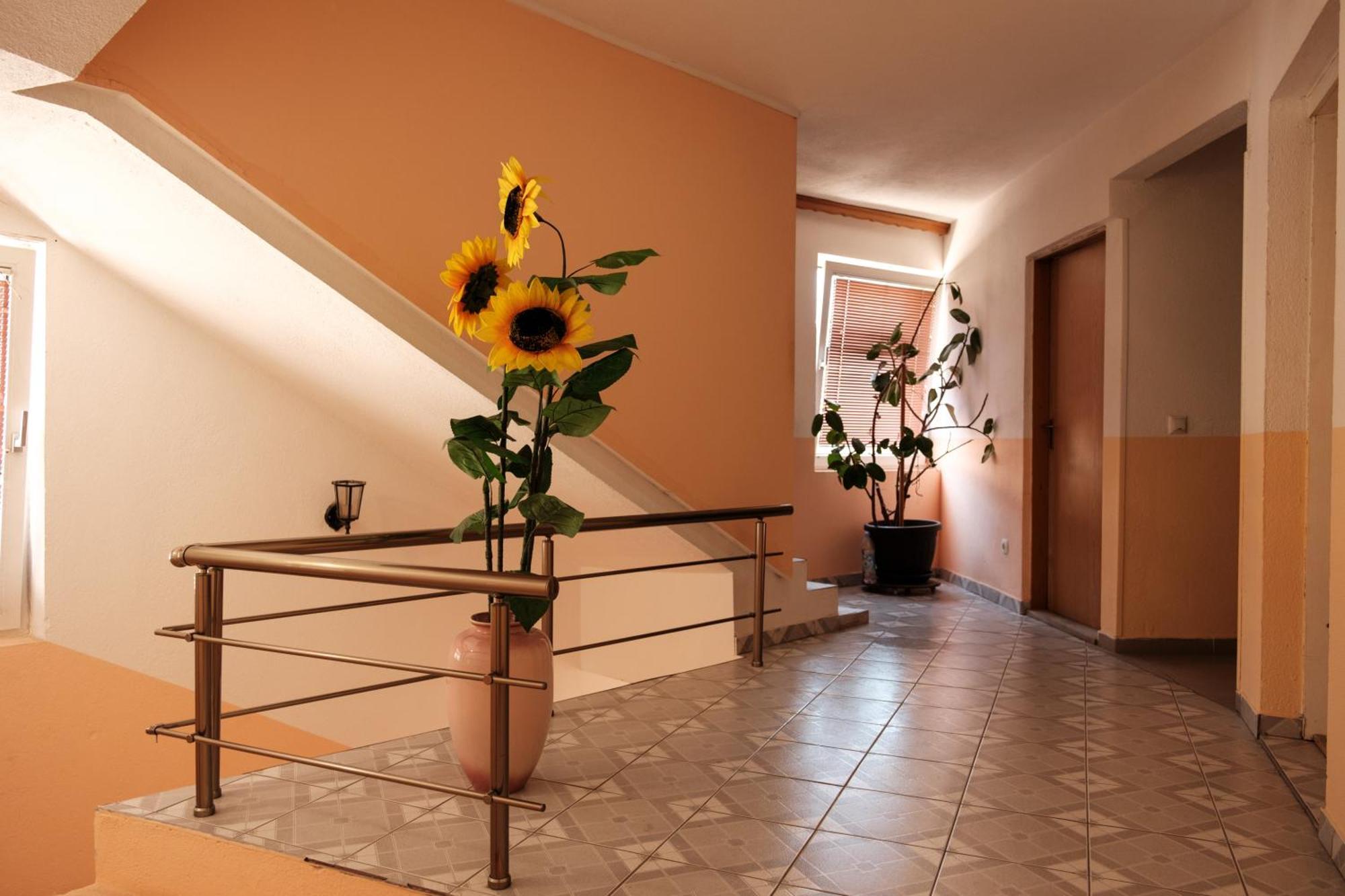 Guesthouse "Ines" Doboj Exterior photo
